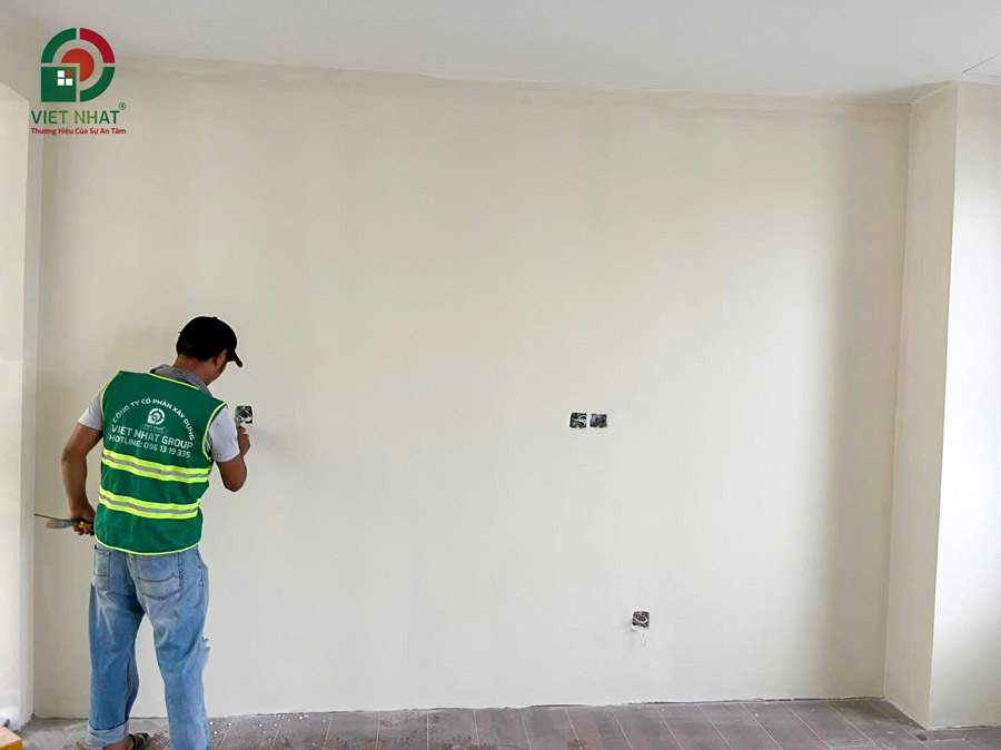 Hình ảnh thi công lắp đặt công tắc điện