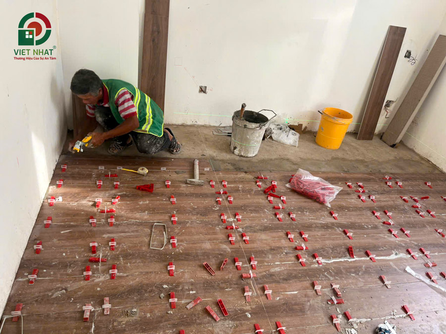 Hình ảnh thi công ốp lát sàn gỗ