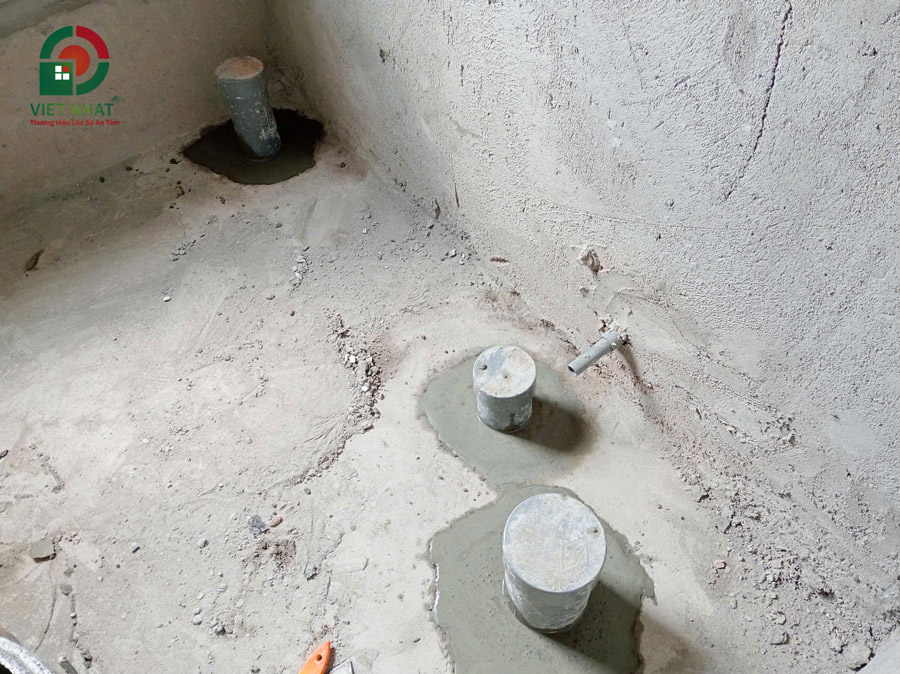 Hình ảnh thi công chống thấm cổ ống