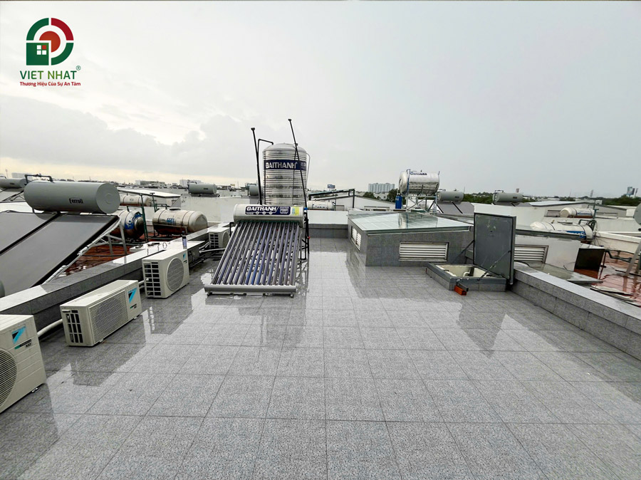 Hình ảnh bàn giao sân thượng