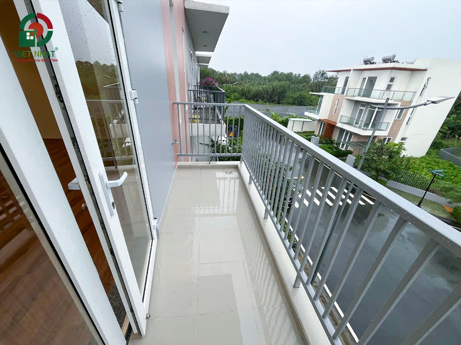 Hình ảnh bàn giao ban công