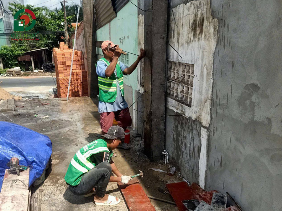 Hình ảnh thi công dựng bê tông cốt thép cột sàn trệt