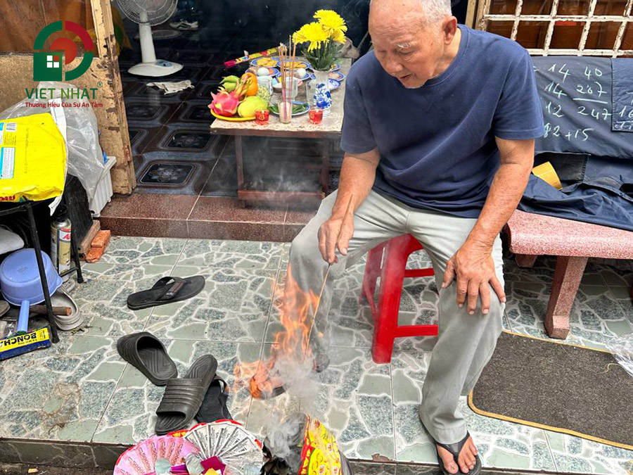 Hình ảnh trong buổi lễ khởi công nhà bà Tâm