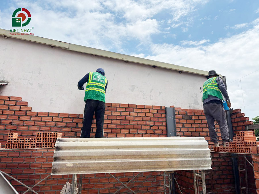 Hình ảnh xây tường bao lầu 1